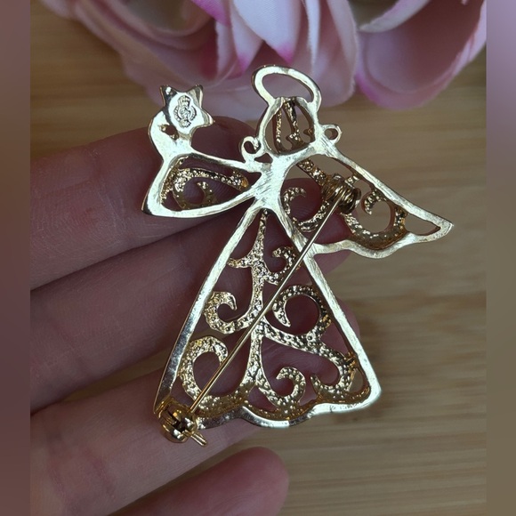 Gold Plated Angel with Star Brooch "For Onto Us" by Premier Designs - Picture 4 of 6